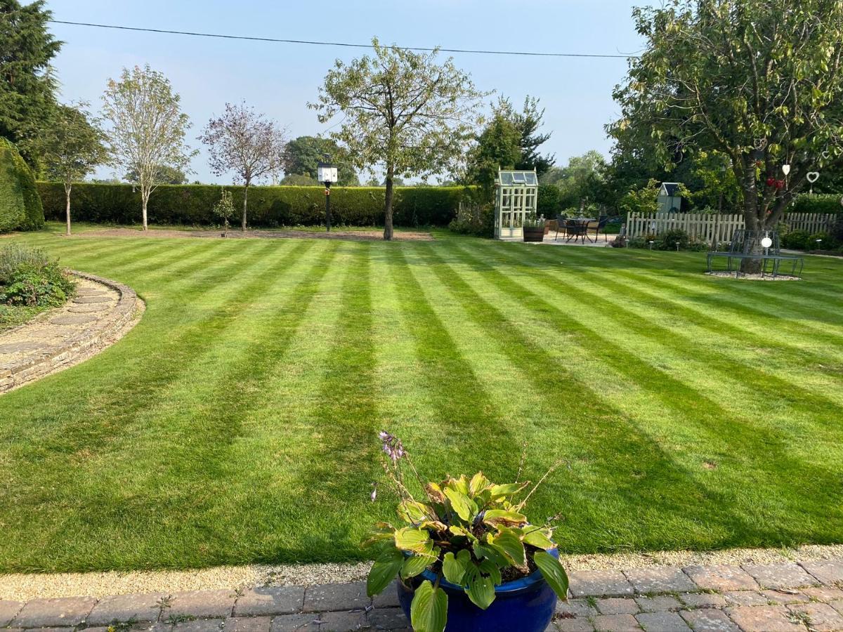 Orchard Side Bed And Breakfast Hanley Swan Екстер'єр фото